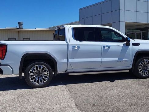 New 2026 GMC Sierra 1500 Denali Ultimate w/ LPO, Black Badging Package image 8