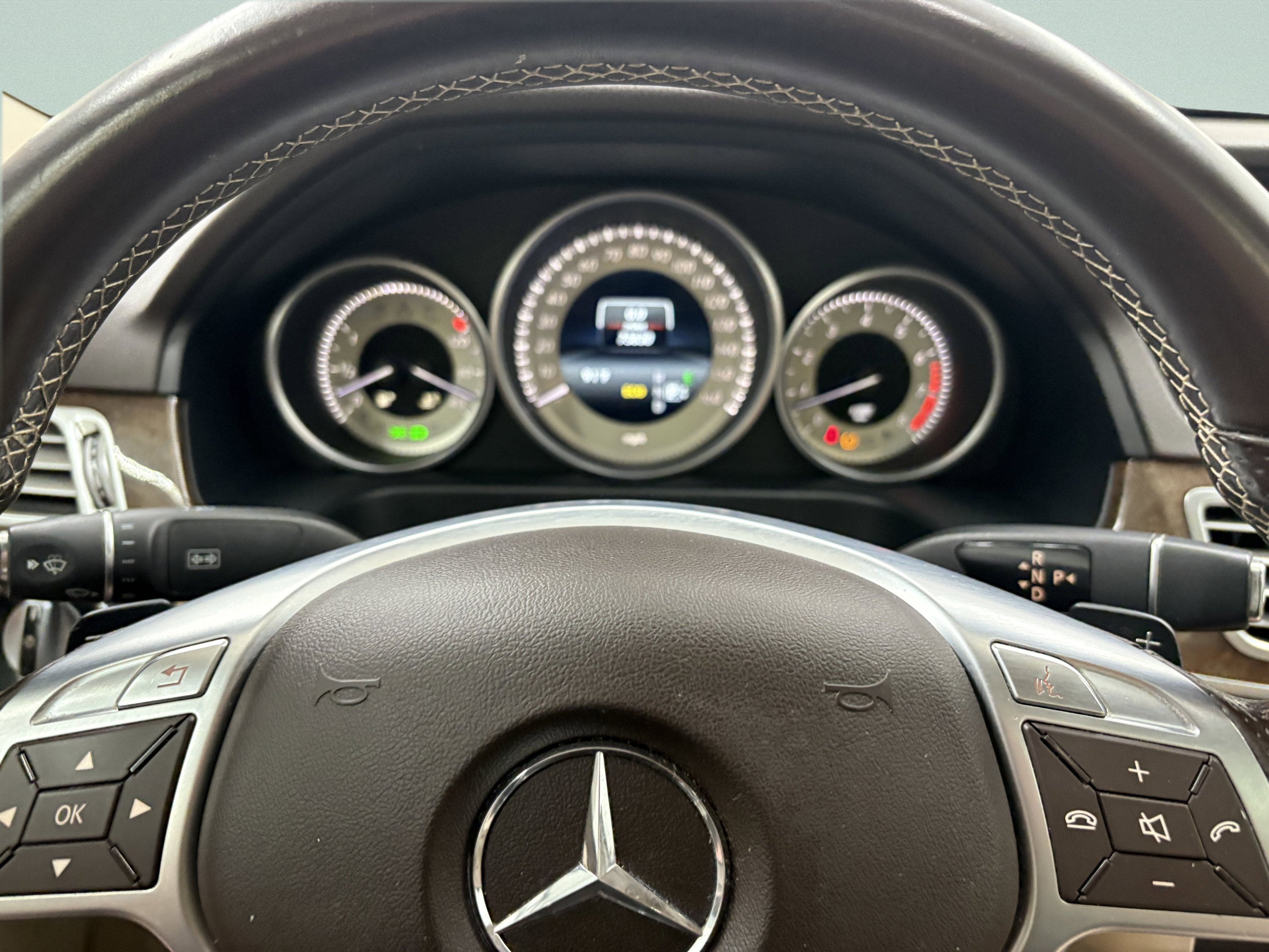 Used 2014 Mercedes-Benz E 350 4MATIC Sedan w/ Premium 1 Package image 17