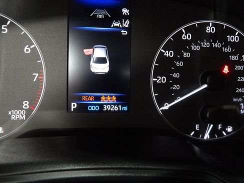 Used 2024 Toyota Corolla LE image 17