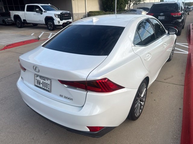 Used 2017 Lexus IS 200t RWD image 4