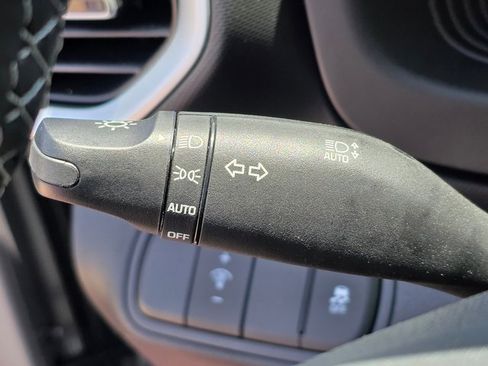 New 2025 Hyundai Venue SEL image 33