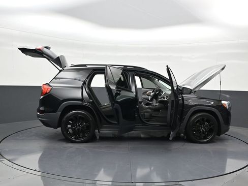 Used 2021 GMC Terrain SLE w/ Elevation Edition image 32