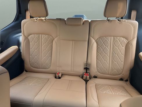 Used 2022 Jeep Grand Wagoneer Series III w/ Rear Seat Video Group 1 AWD/4WD image 26