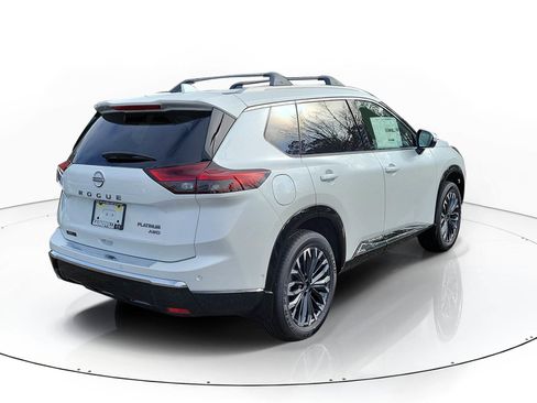 New 2026 Nissan Rogue Platinum image 2