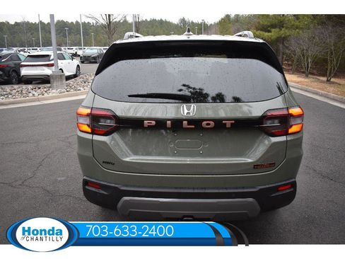New 2026 Honda Pilot TrailSport image 6