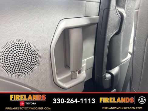 Used 2025 Toyota Sienna XLE image 50