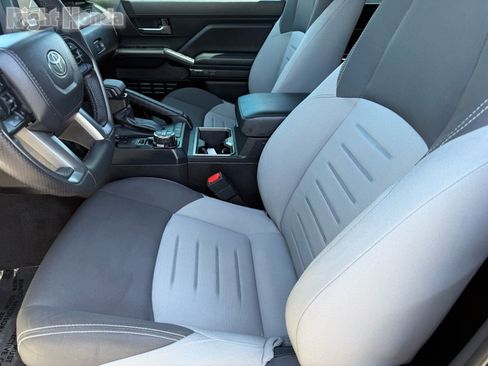 Used 2025 Toyota Tacoma TRD Off-Road image 13