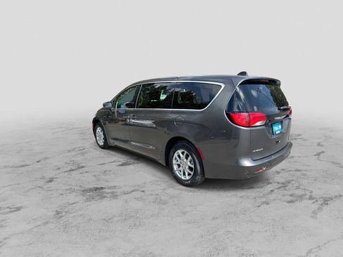 Certified 2023 Chrysler Voyager LX FWD image 6