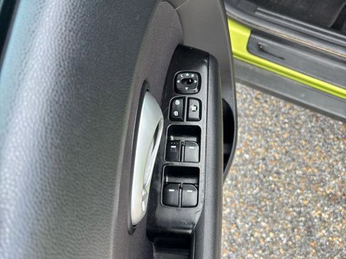Used 2015 Kia Soul FWD image 13