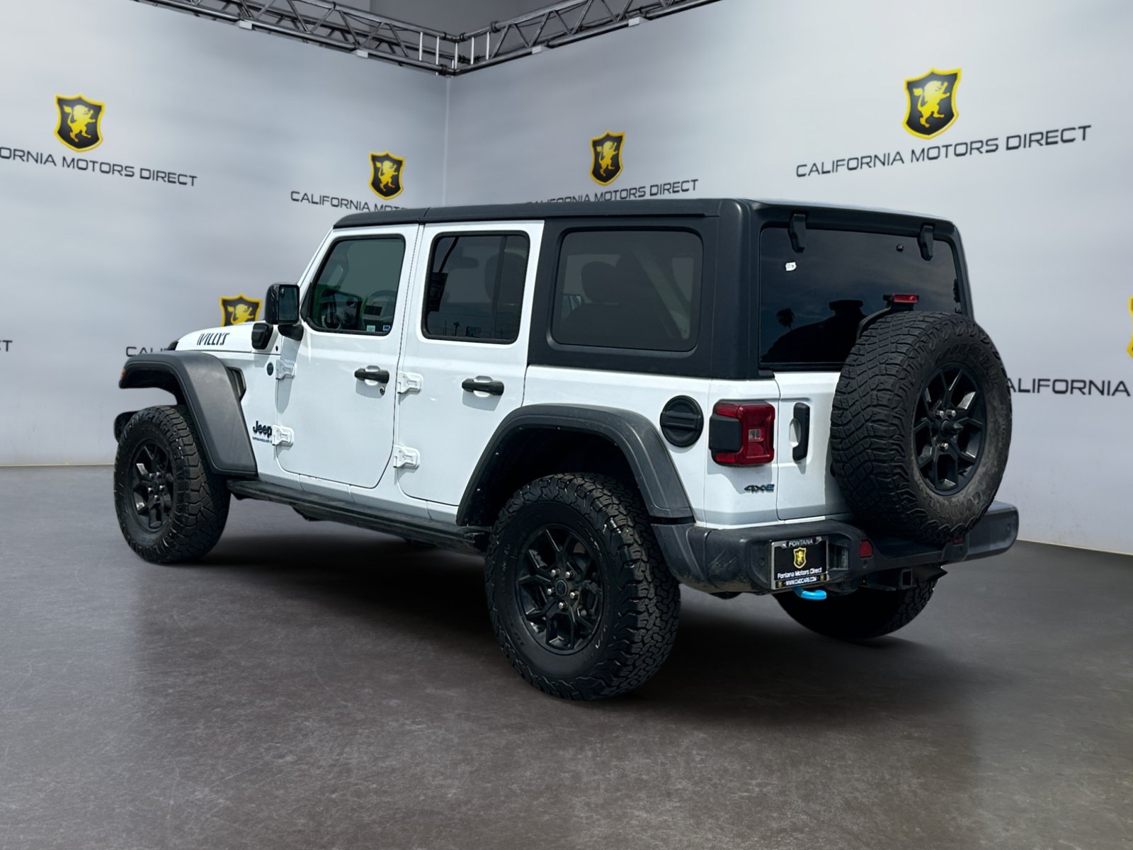 Used 2024 Jeep Wrangler Unlimited AWD/4WD image 3