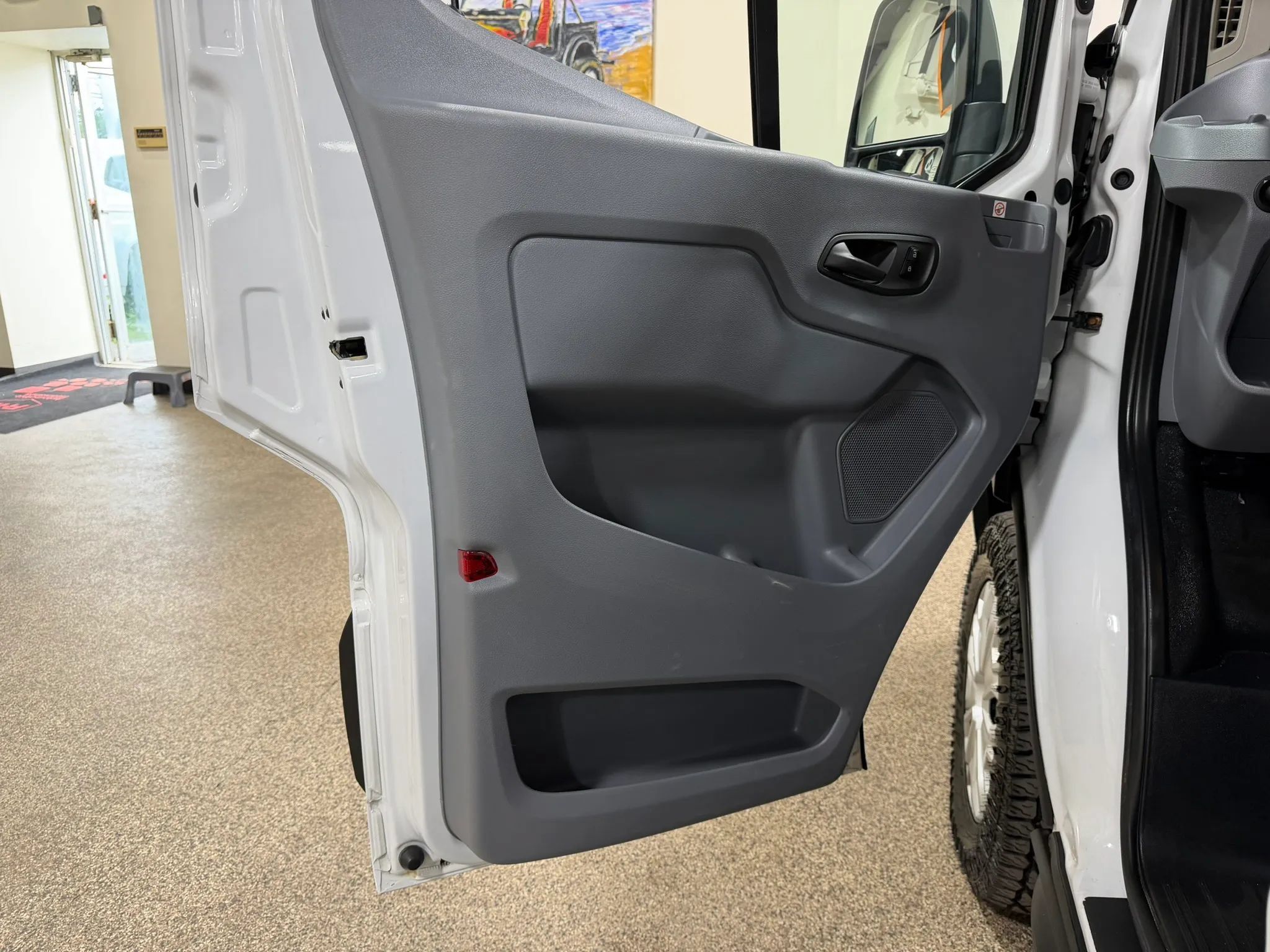 Used 2019 Ford Transit 350 XLT RWD image 14
