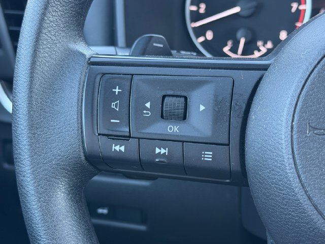 Used 2024 Nissan Rogue SV FWD image 18