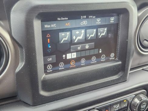 Used 2022 Jeep Wrangler Unlimited Sport AWD/4WD image 13