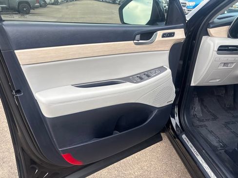 Used 2023 Hyundai Palisade Limited AWD/4WD image 16