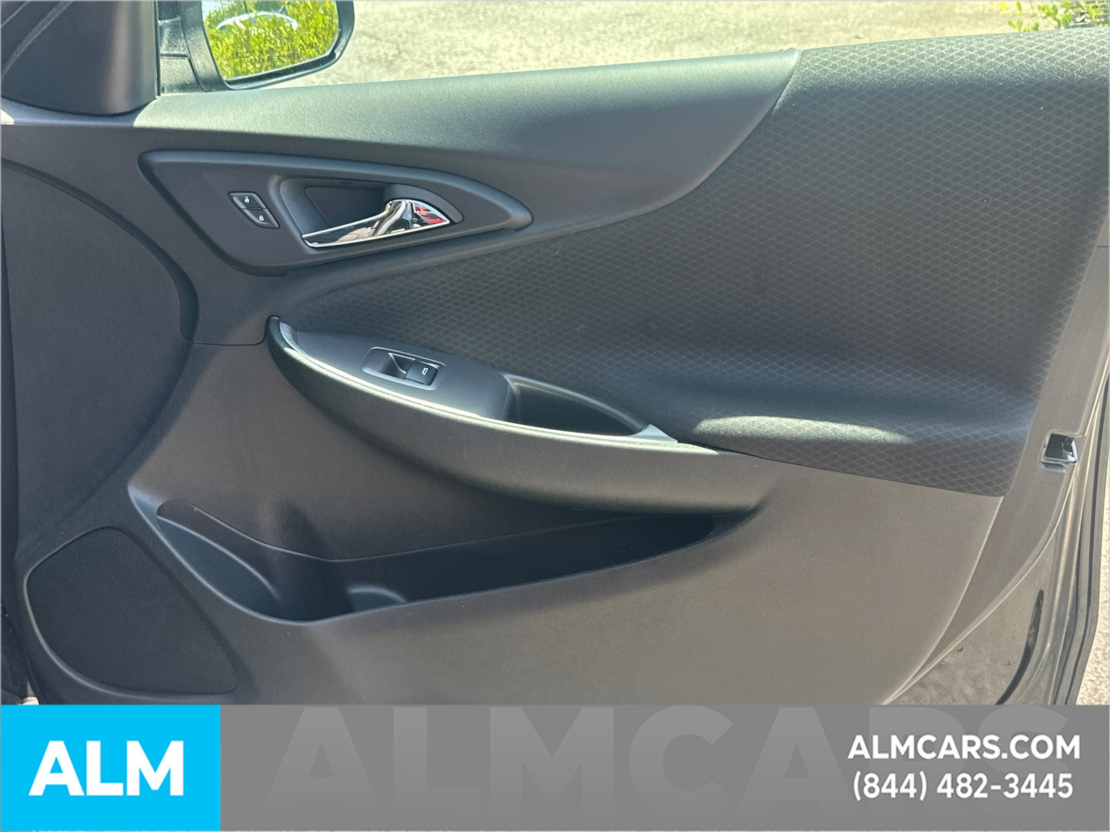 Used 2025 Chevrolet Malibu LT FWD image 16
