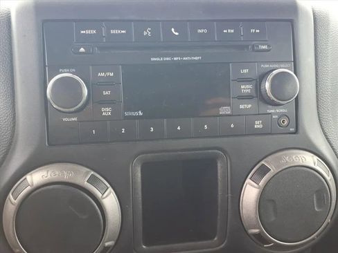 Used 2016 Jeep Wrangler Unlimited Sport w/ Connectivity Group image 21