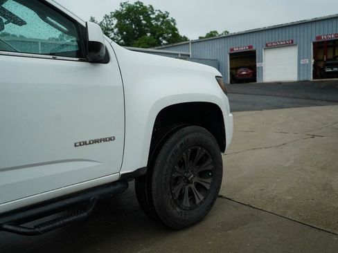 Used 2018 Chevrolet Colorado W/T w/ WT Convenience Package AWD/4WD image 18
