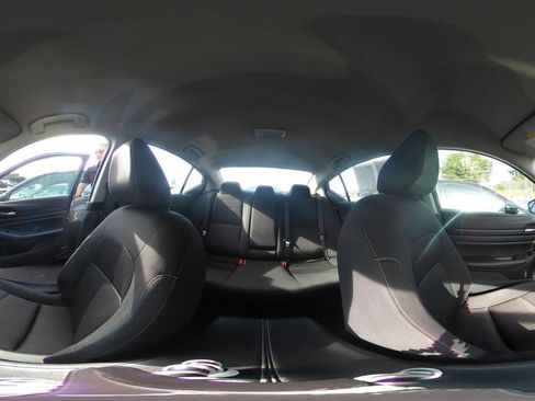 Used 2025 Nissan Altima 2.5 SV FWD image 43
