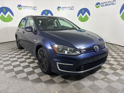 Used 2016 Volkswagen e-Golf SE w/ DC Fast Charging Package image 1