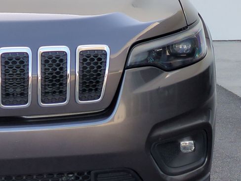 Used 2021 Jeep Cherokee Latitude Lux AWD/4WD image 6