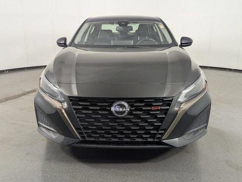 Used 2023 Nissan Altima 2.5 SR AWD/4WD image 3