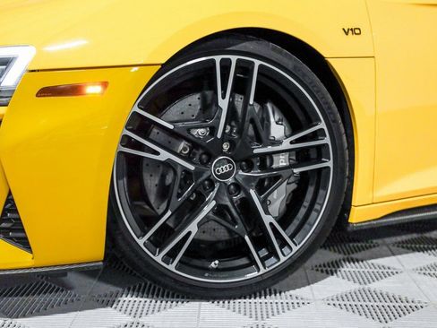 Used 2023 Audi R8 V10 performance image 17