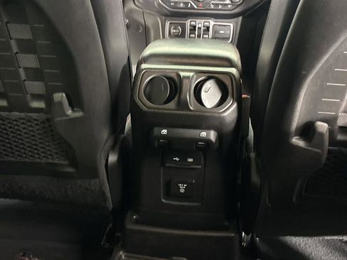 Used 2019 Jeep Wrangler Unlimited Rubicon image 20