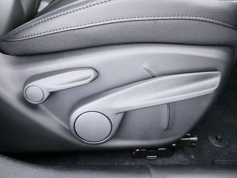 Used 2024 Jeep Compass Latitude image 26