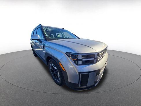 Used 2025 Hyundai Santa Fe SEL image 2