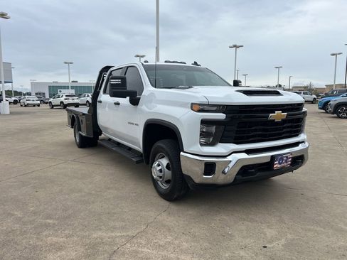 Used 2025 Chevrolet Silverado 3500 W/T w/ WT Convenience Package RWD image 3