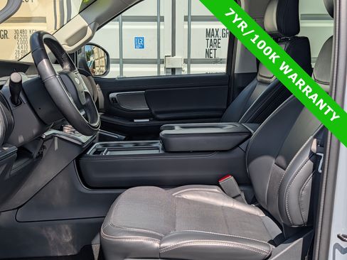 Certified 2025 Ford Expedition Max Platinum w/ Driver's Package AWD/4WD image 23
