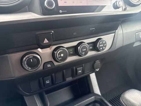 Used 2020 Toyota Tacoma SR image 20