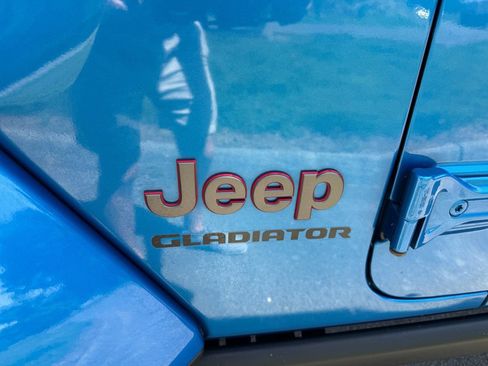 Used 2020 Jeep Gladiator Rubicon AWD/4WD image 19