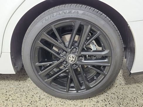 Used 2025 Toyota Camry SE FWD image 8