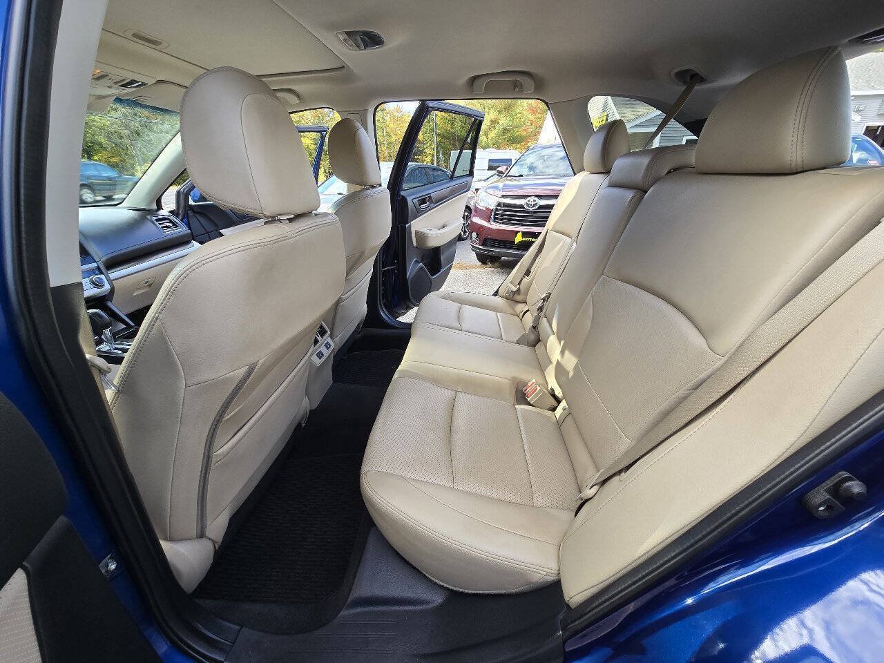 Used 2017 Subaru Outback 2.5i Limited AWD/4WD image 22
