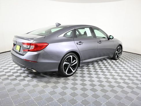 Used 2018 Honda Accord Sport image 8