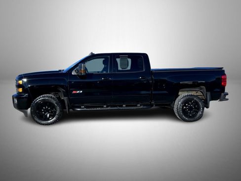 Used 2019 Chevrolet Silverado 2500 LTZ w/ Midnight Edition image 8