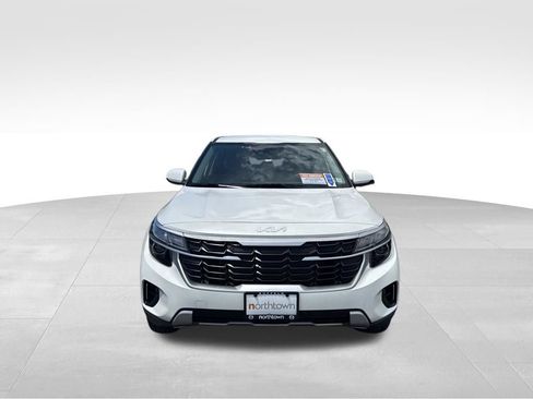 Used 2024 Kia Seltos LX AWD/4WD image 9