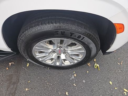 Used 2023 GMC Yukon Denali image 10