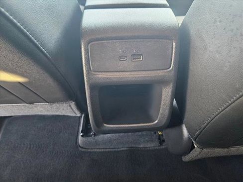 Used 2025 Chevrolet Trax LT image 17