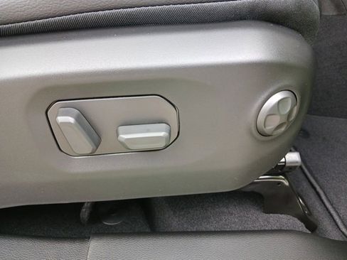 New 2025 Jeep Gladiator Sport S image 32