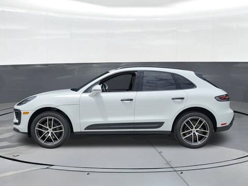 Used 2026 Porsche Macan AWD/4WD image 2