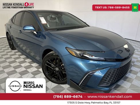 Used 2025 Toyota Camry SE w/ Multimedia Upgrade Package FWD image 1