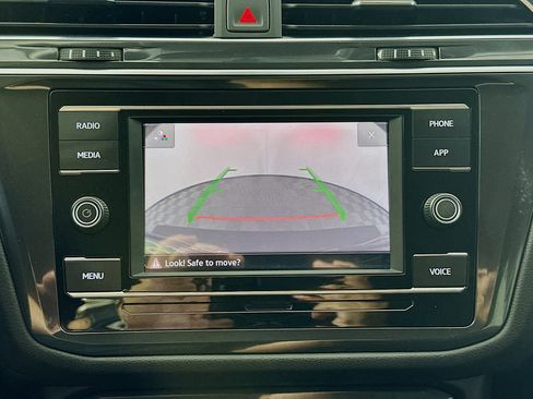 Used 2023 Volkswagen Tiguan S FWD image 19