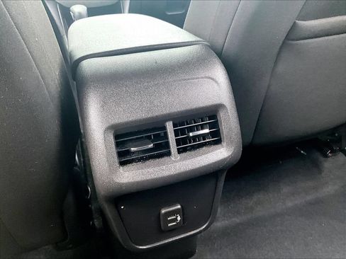 Used 2023 Chevrolet Equinox LT w/ Driver Convenience Package AWD/4WD image 12