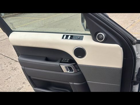 Used 2021 Land Rover Range Rover Sport HSE Silver Edition image 7