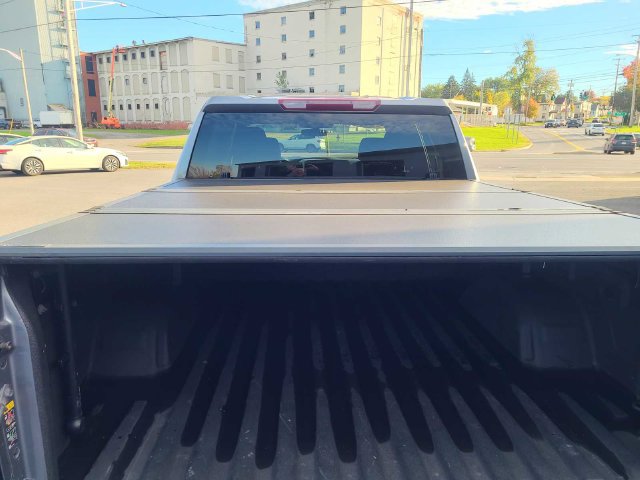 Used 2022 GMC Sierra 1500 Elevation w/ Driver Alert Package I AWD/4WD image 13