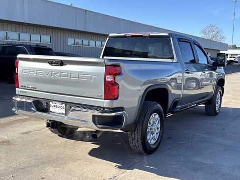 Used 2024 Chevrolet Silverado 2500 LT image 3