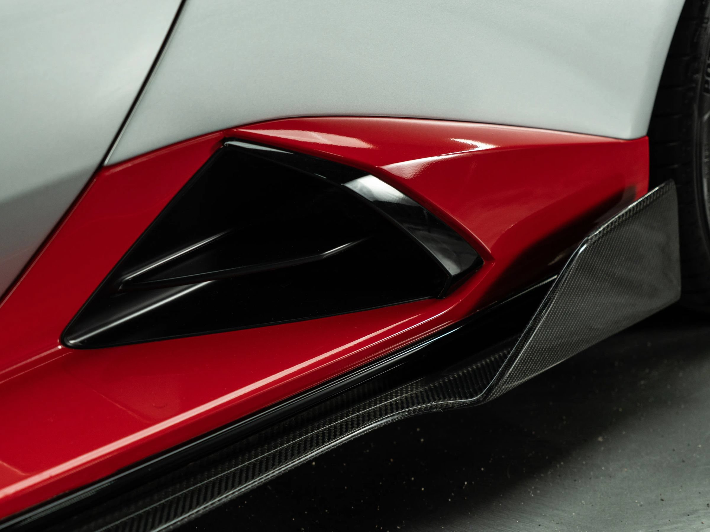 Used 2023 Lamborghini Huracan STO RWD image 13