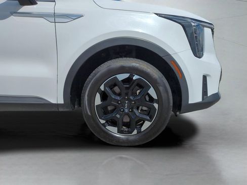 Used 2024 Kia Sorento S AWD/4WD image 25